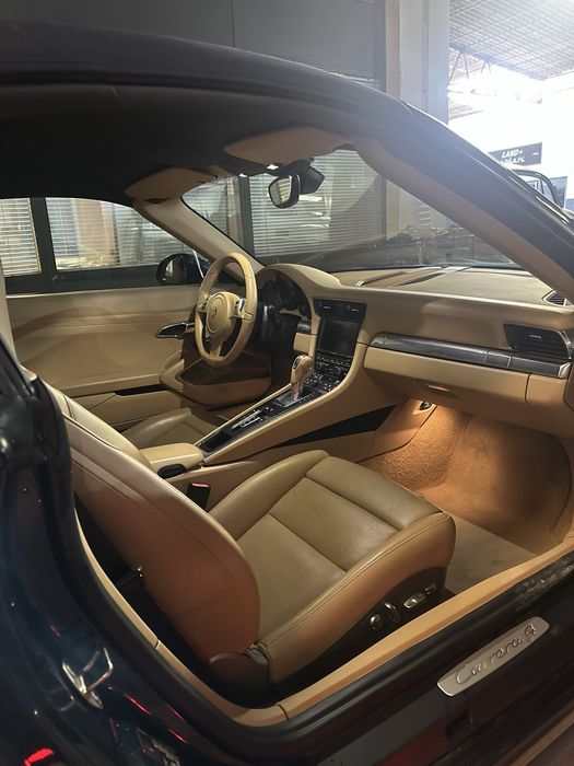 Porsche 911 Carrera 4