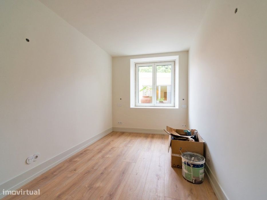 Apartamento T4 na Rua do Telhal