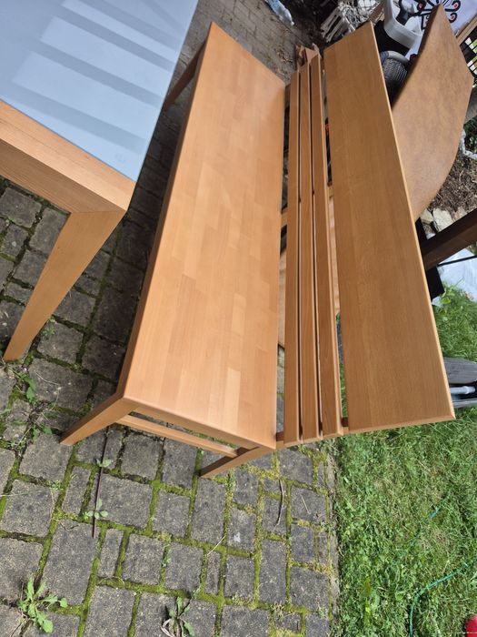 Solidny stół drewniany z ławką ze schowkiem