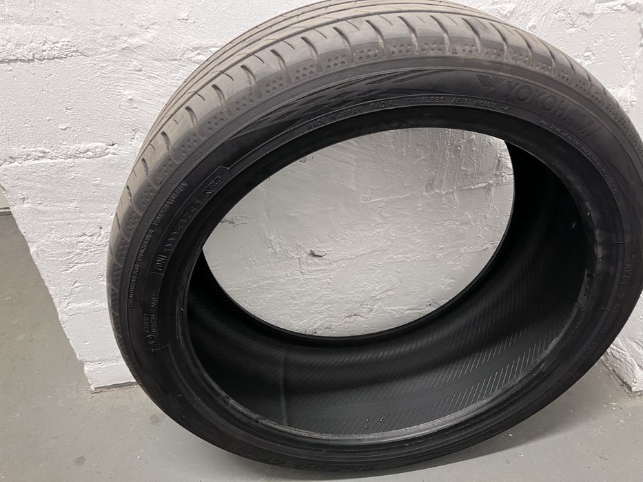4 opony  letnie Yokohama BluEarth-GT AE51 235/40R19 96 W