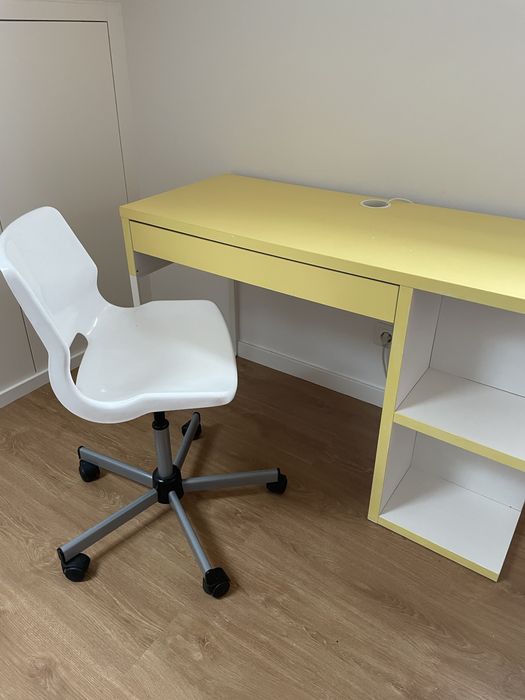 Secretária + cadeira