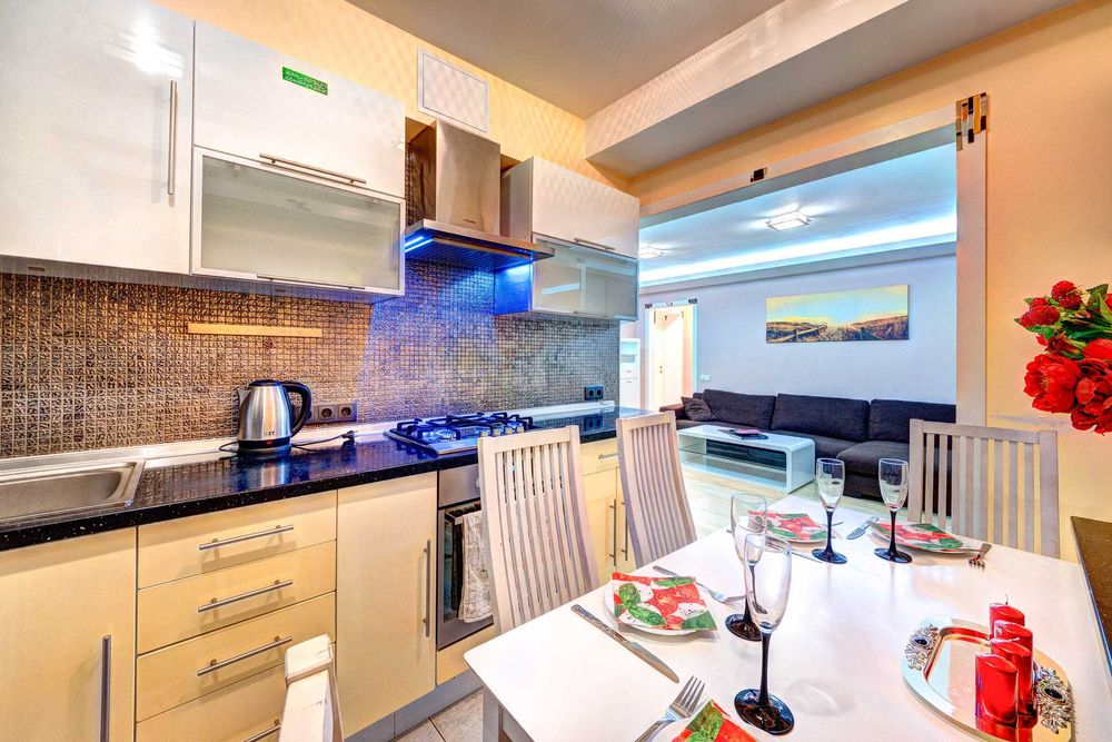 трикімнатну квартиру на бул.-9-555.biz.ua