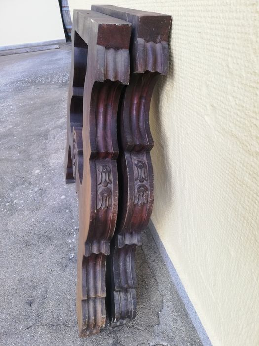 armário vintage/pés mesa madeira