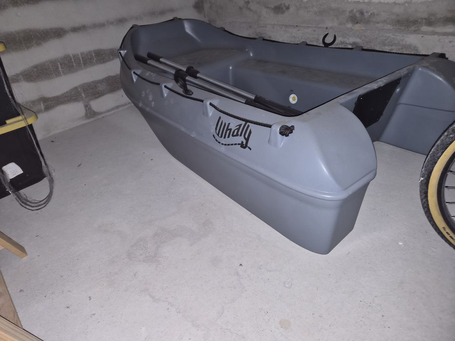 Barco auxiliar Whally 210