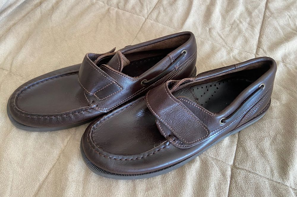 Sapato vela castanho Unissexo nr 36
