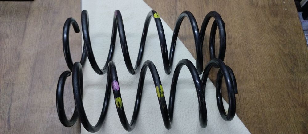 Пружини передні lanos, zaz sens, nexia. Майже нові.  Ціна за 2 шт.