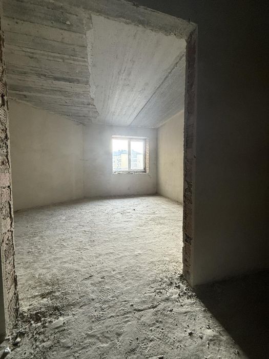 Продається двох-кімнатна квартира