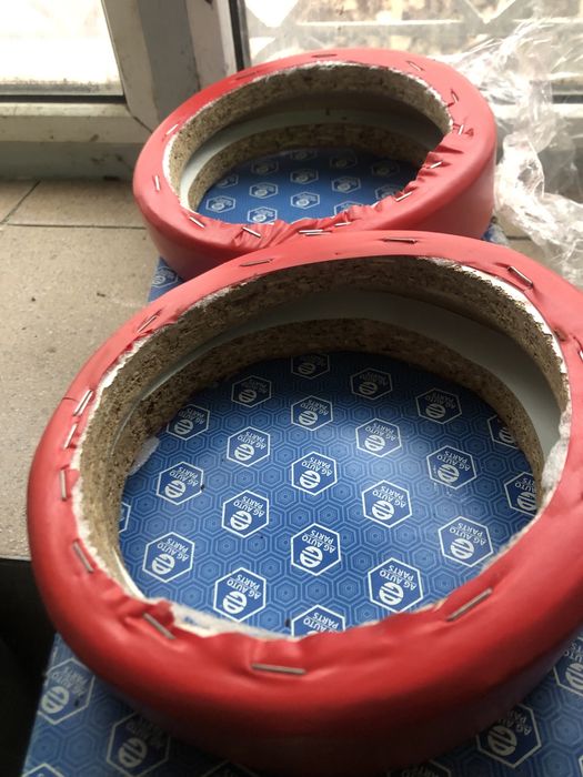 Подіум для динаміків