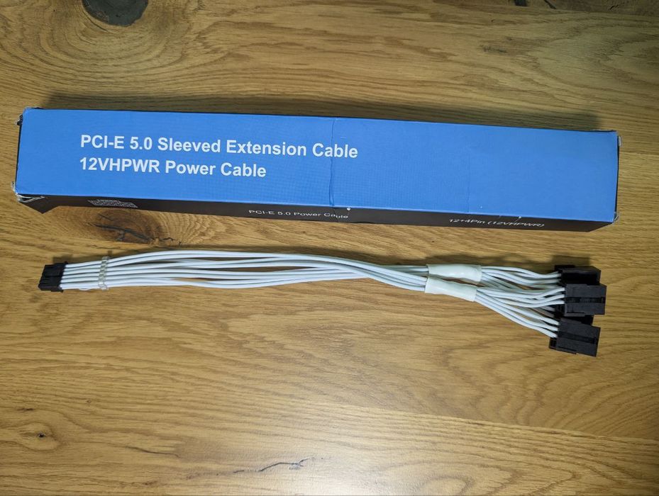 Перехідник 4хPCI-E 8pin - PCI-E 5.0