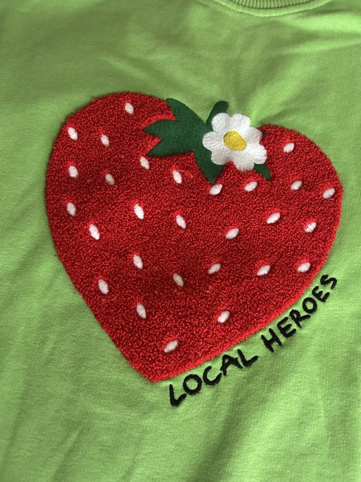 Bluza Local Heroes z truskawką