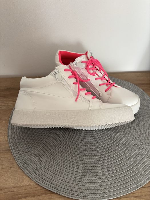 Buty sneakersy nowe r.37