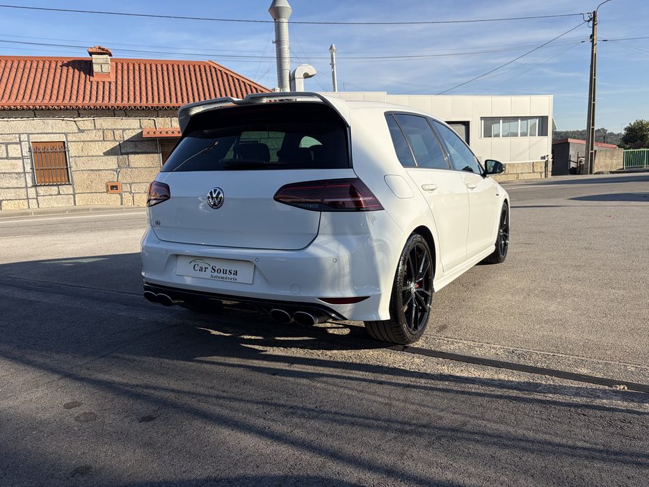 Volkswagen Golf R