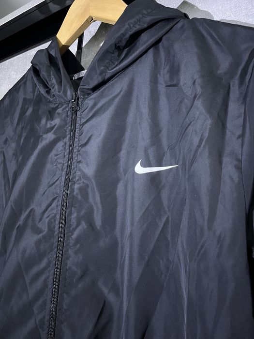 ВІТРОВКА для бігу найк