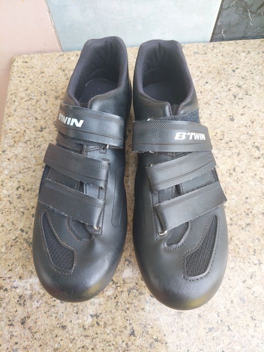 Sapatos de ciclismo co encaixe