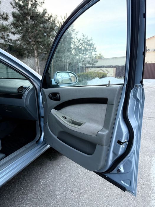 Шевролет Лачетти 2008 год