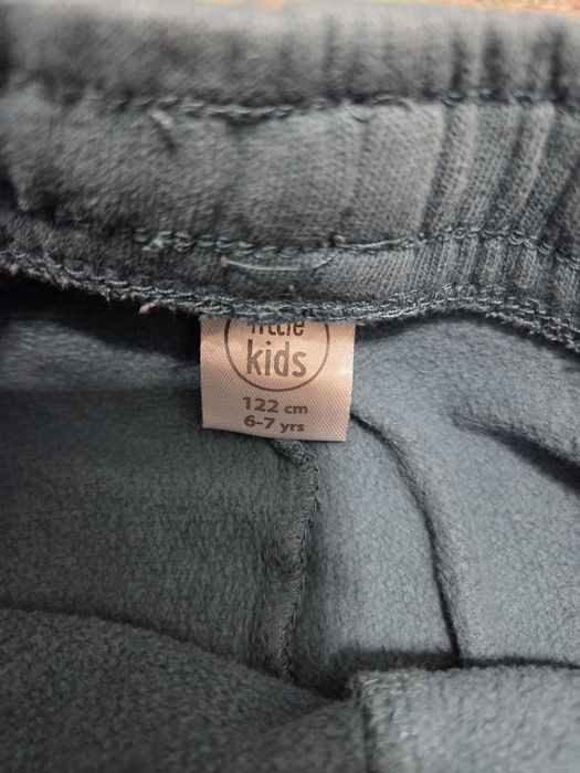 Spodnie dresowe little kids rozm.122 na 6-7 lat
