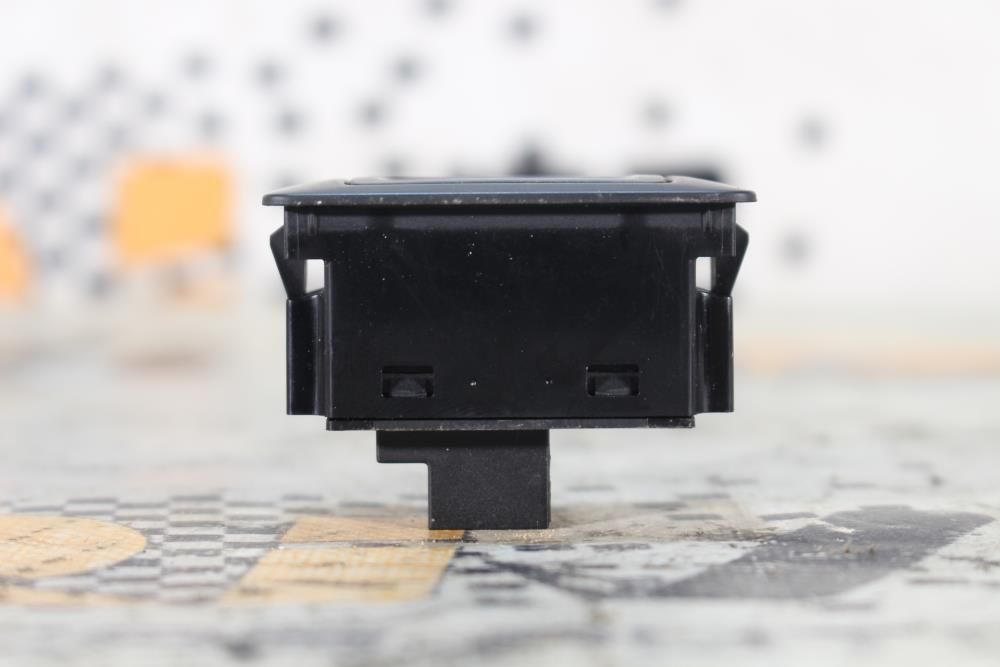 Botão / interruptor electromecânico / relé AUDI A6 (4G2, 4GC, C7)