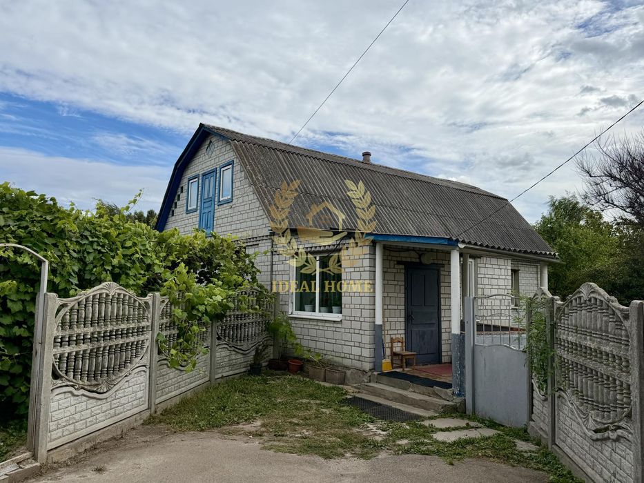 Продаж будинку в центрі с. Ясногородка