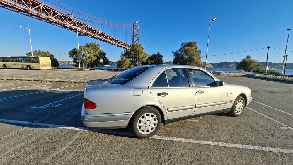Mercedes E200 W210