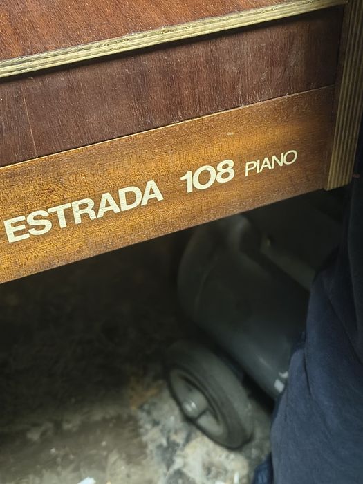 Unitra organy Estrada 108 piano