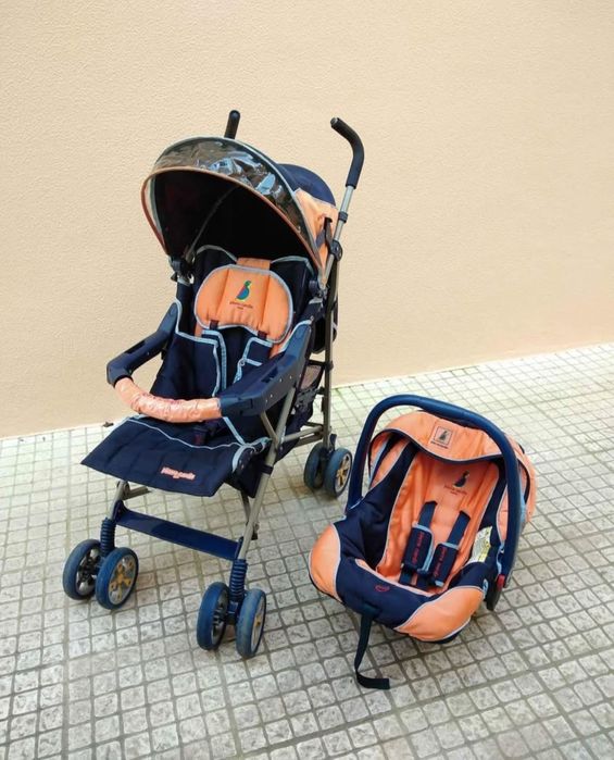 Carrinho de bebé, conjunto de Rua Duo Pierre Cardin, carrinho passeio e ovo. como novo!! Oportunidade