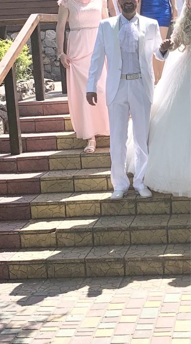 Мужской торжественный костюм 52 размера