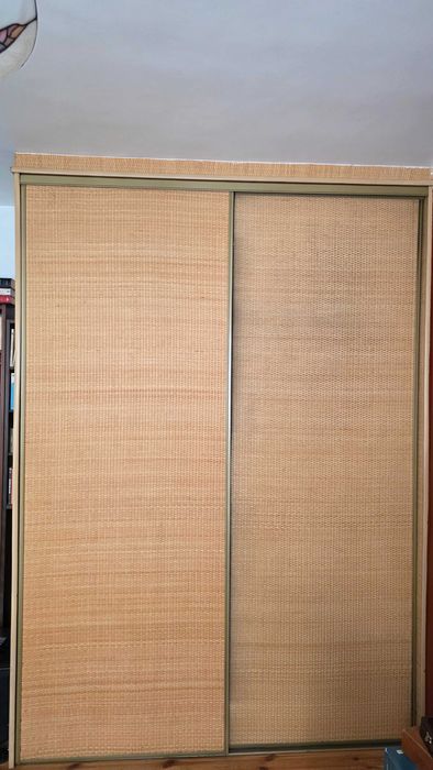 Sprzedam szafę rozsuwaną Indeco ratanową.