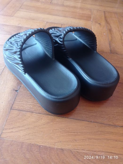 Nowe klapki r 38