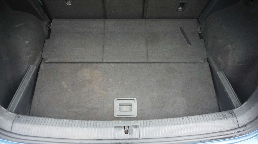 Volkswagen Golf Sportsvan podłoga bagażnika 510