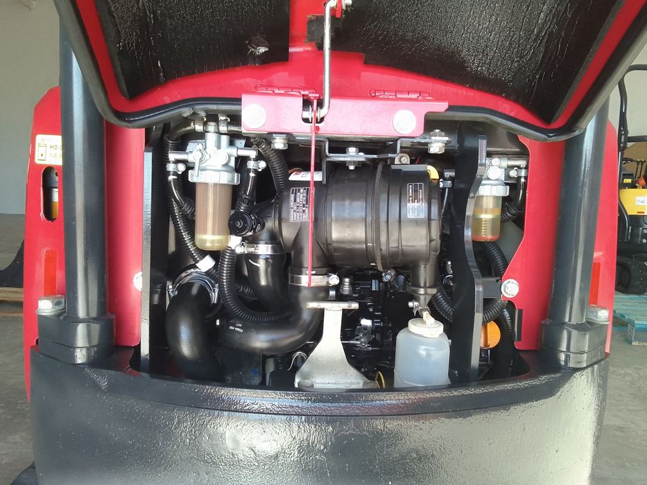 Mini giratória escavadora Yanmar VIO 17 (630 h)