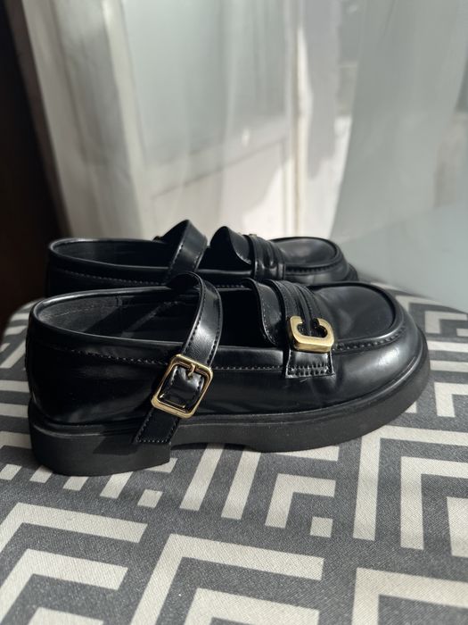 Туфлі на дівчинку