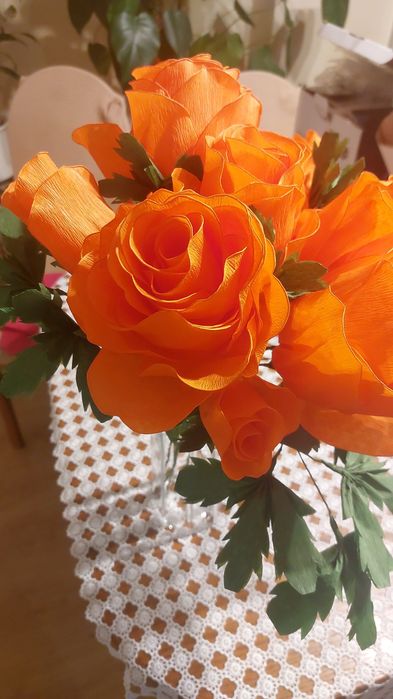 Kwiaty z bibuły róże