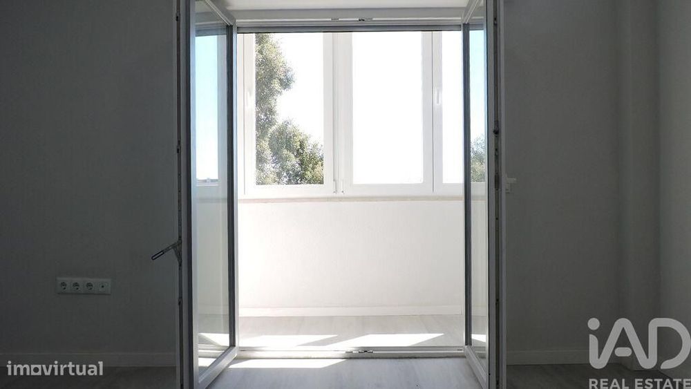 Apartamento T2 em São Sebastião
