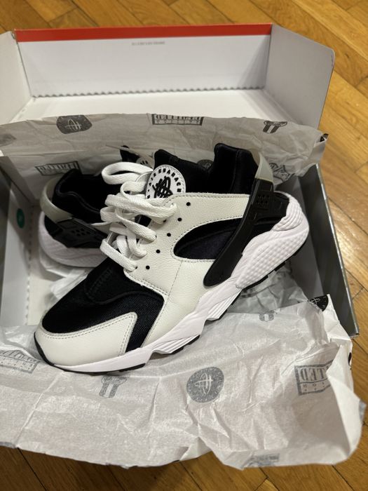 Оригінал! Нові! NIKE  AIR HUARACHE 42р 26.5см