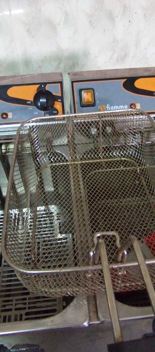 Vendo fritadeira eléctrica, nova, da Marca Fiamma