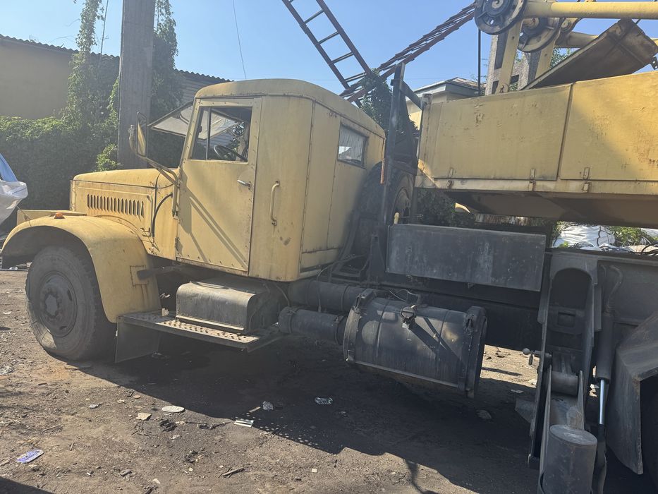 Автокран краз дизельелектричний