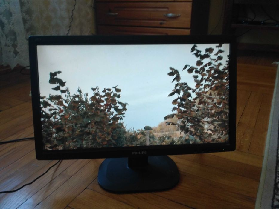 Монітор PHILIPS 221v2