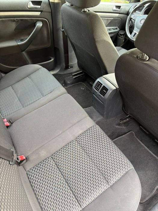 Volkswagen Golf 1.6 tdi