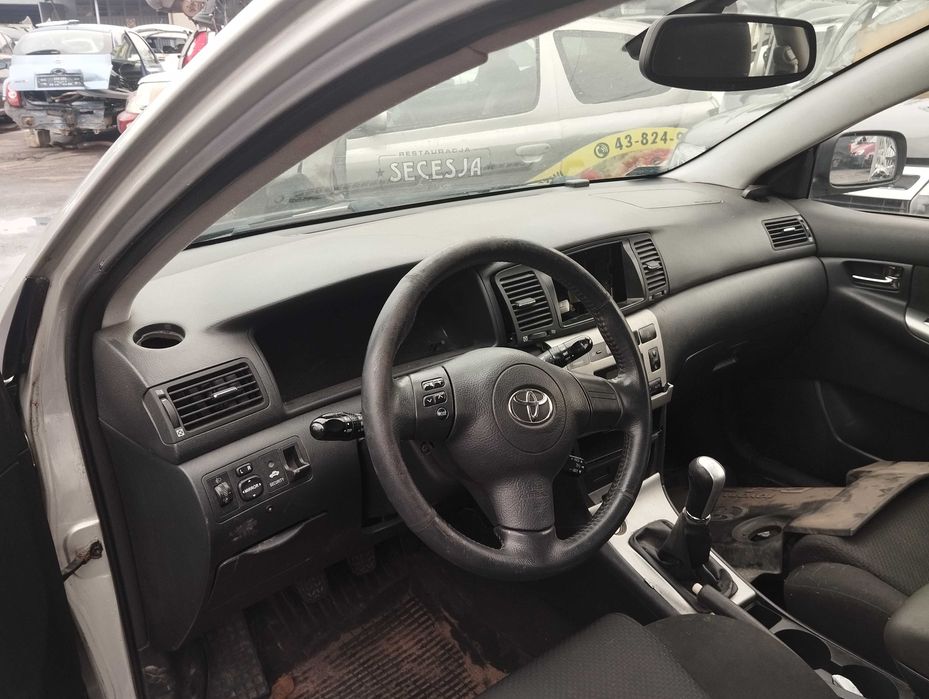 Toyota Corolla E12 2.0 D4D 3D 2006r.Element wnętrza !! Czytaj opis !!