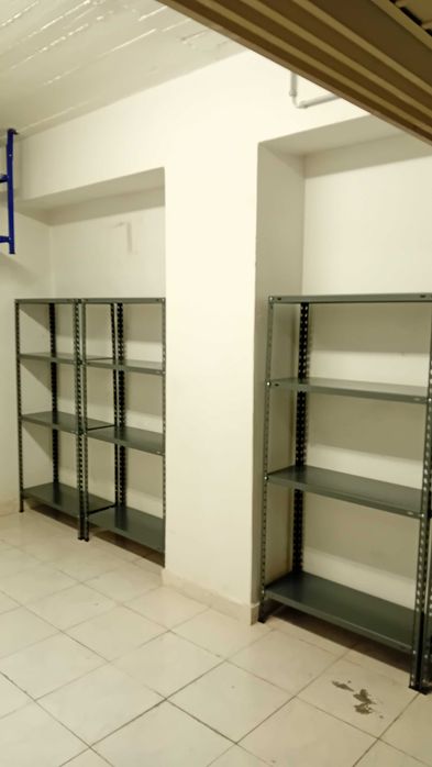 Garagem Box no centro da Cova da Piedade junto ao Museu da Cidade