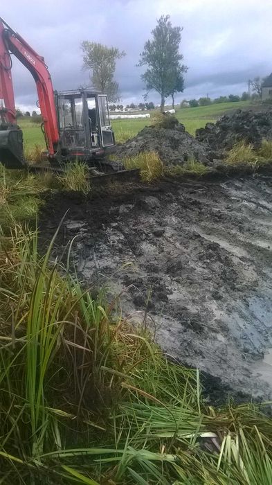 usługi minikoparką, kostka brukowa, budowa i utrzymanie stawów itp.