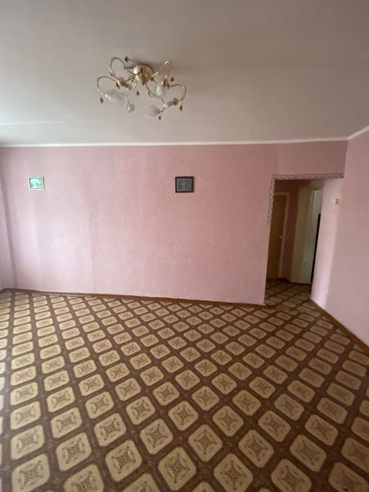 Продаю трехкомнатную квартиру на Севгоке!