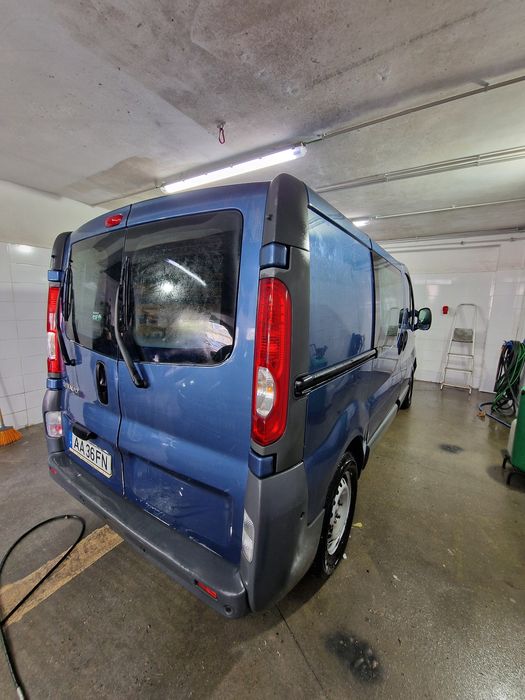 Renault trafic 2.0dci 115cv versão top gama
