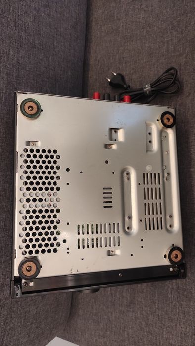 Wzmacniacz Midi Onkyo A-922. Czarny. W pełni sprawny.