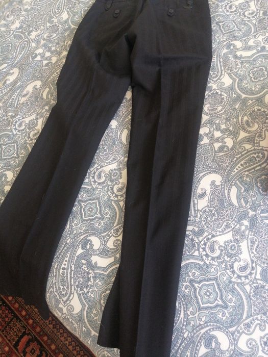 Calças pretas clássicas de mulher da marca Firetrap