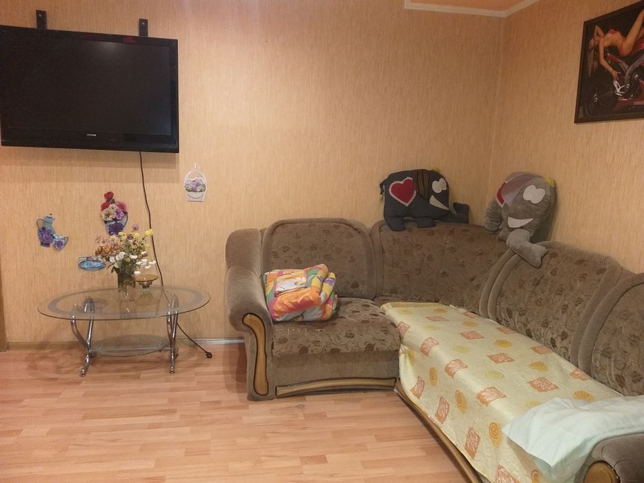 Посуточно, Соцгород возле Цирка, 2х.комн ул.Соборности д.41, есть чеки