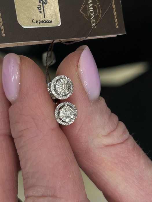 Продам серьги с бриллиантами