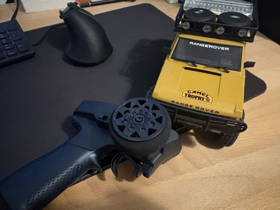 Land Rover 1/24 crowler novo