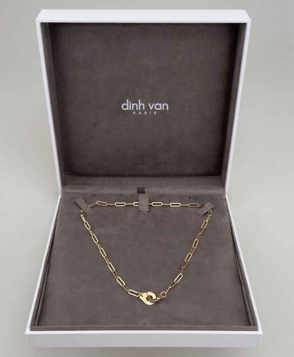 Colar em Ouro Menottes Dinh Van R12