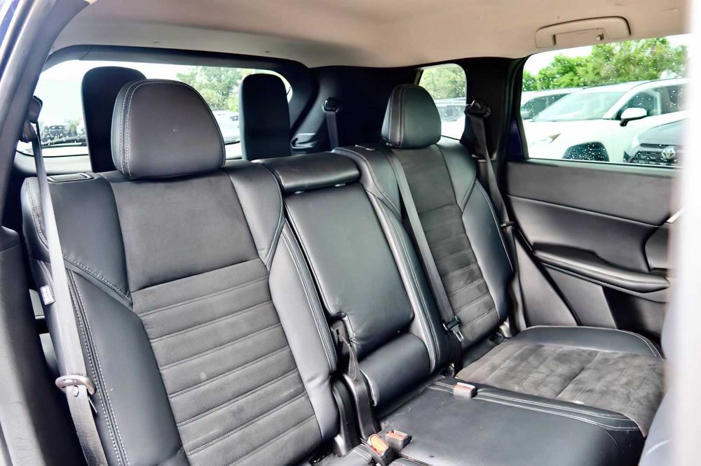Mitsubishi Outlander SEL      2022
